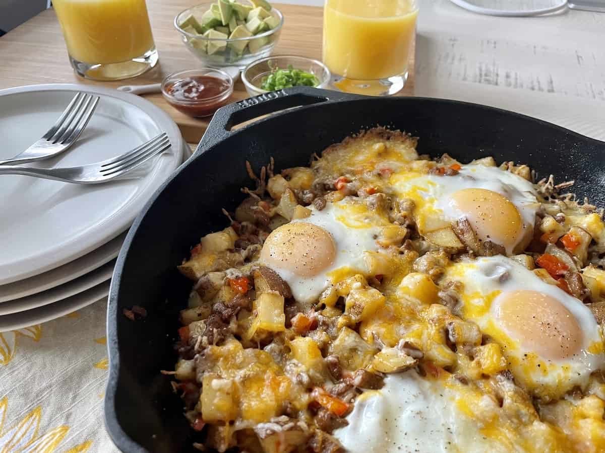 Mexican Skillet Black Bean Hash with Eggs - Bonicelli Cooking Club