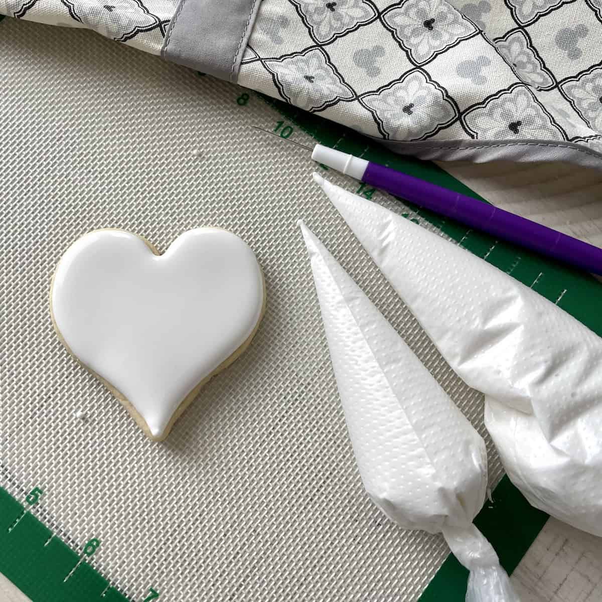 Tiny White Mint Shaped Hearts - Favour This